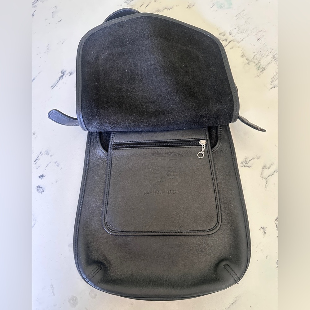 Vintage Coach 9135 90’s Black Leather Slim Hippie Crossbody Saddle Bag - Picture 3 of 10